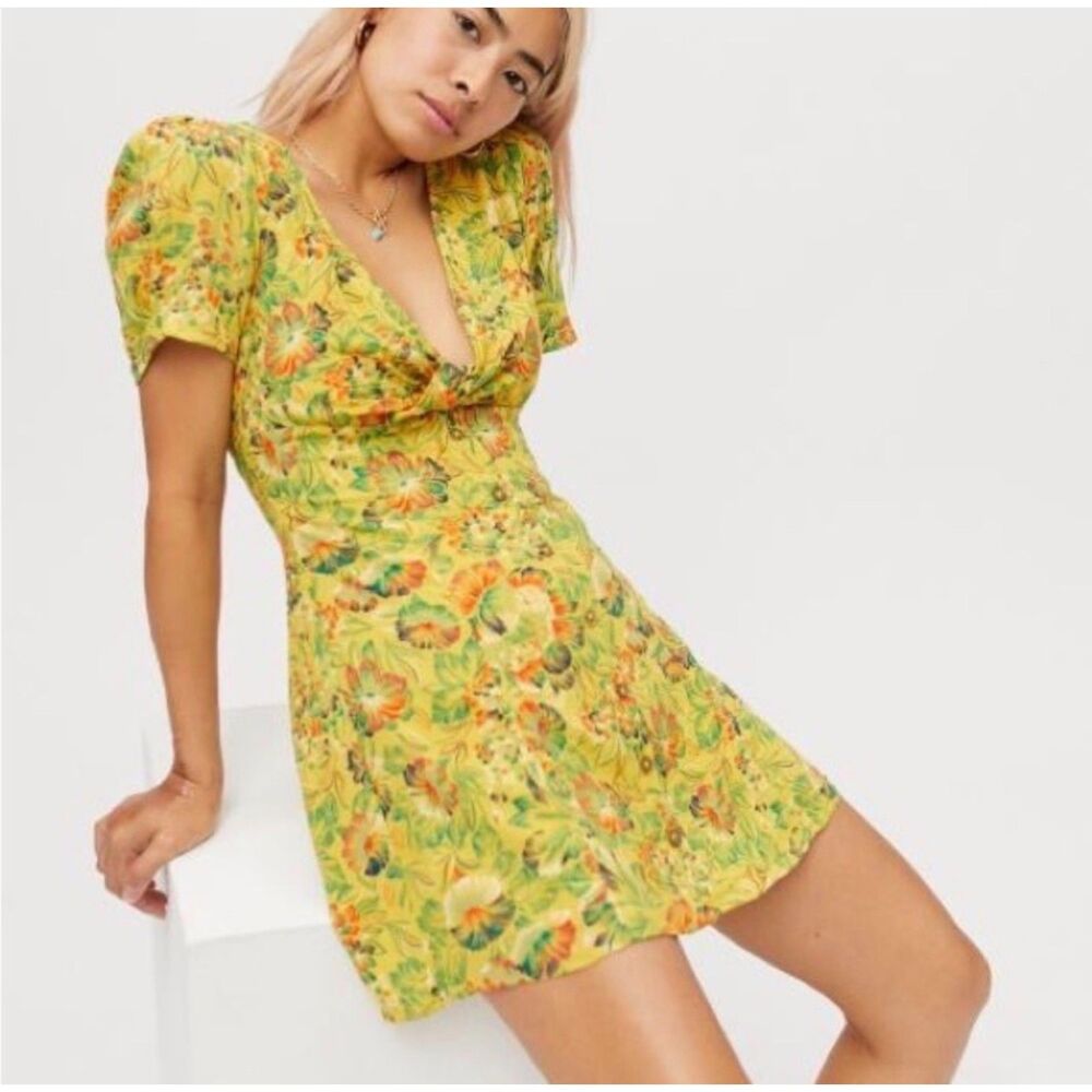 URBAN OUTFITTERS Bettie Twist Front Floral Linen Blend Mini Dress